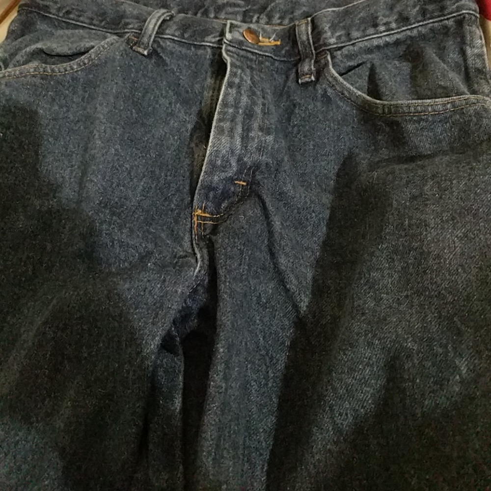 Mens Rustler jeans size 33x32